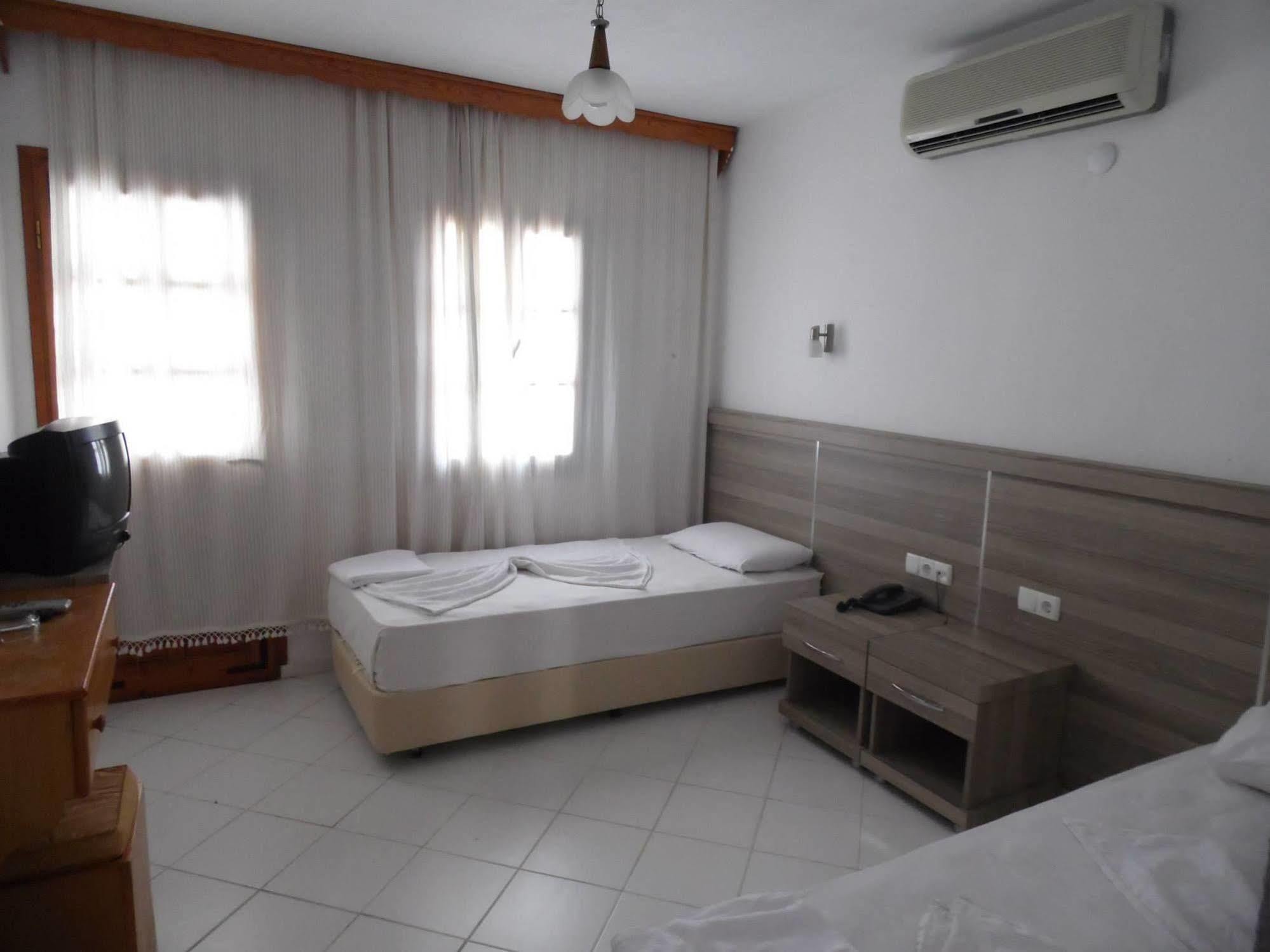 Otel Filis 2*